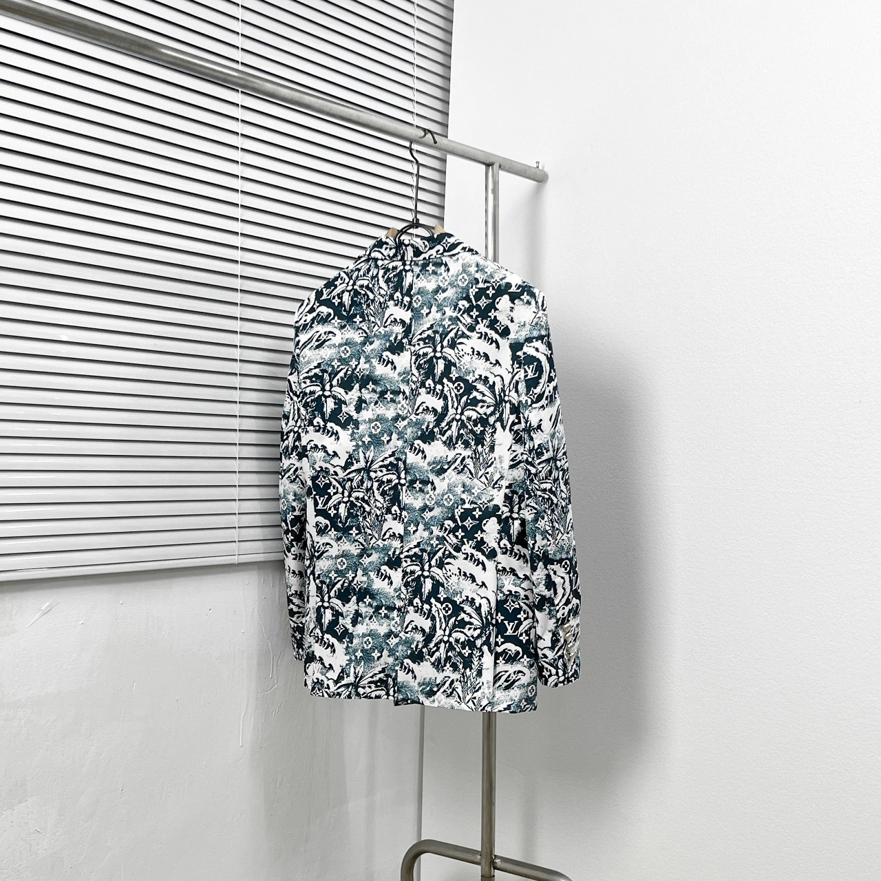 wg.luxury- 8V item:E-F000C1541